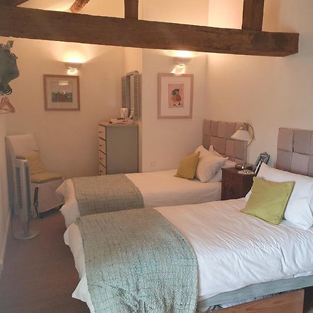Chambre D'Hotes Oiron, Deux Sevres - Not Near Taize, Burgundy Bed and Breakfast Exterior foto